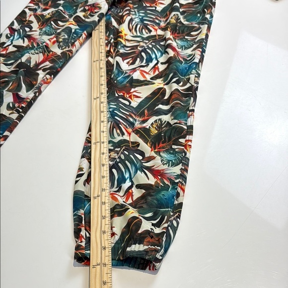 KAVU Bucerias quick dry jogger-style pantsTropical Leaf Print - Picture 5 of 7